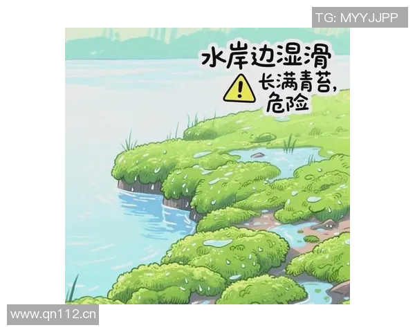 水中安全技巧：如何在水上活动中保护自己并确保他人安全